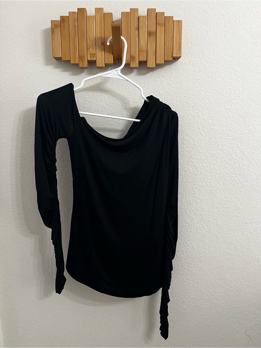 Trina Turk Black One-Shoulder Long Sleeve Top